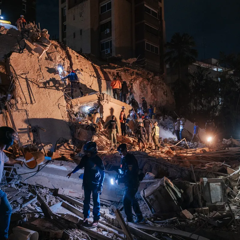 Photos: Earthquakes Strike Venezuela