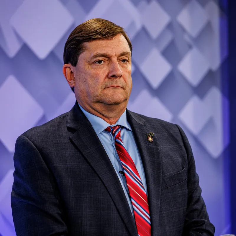 In Maine Senate Race, Jackson Sprints Ahead of Pack, as Bellows Drops Out