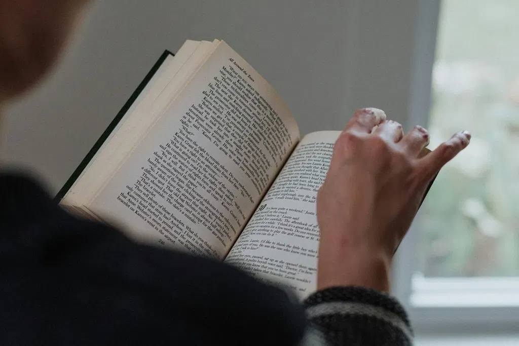 Company Offering Printed Books to Train AI Stops After 404 Media Coverage