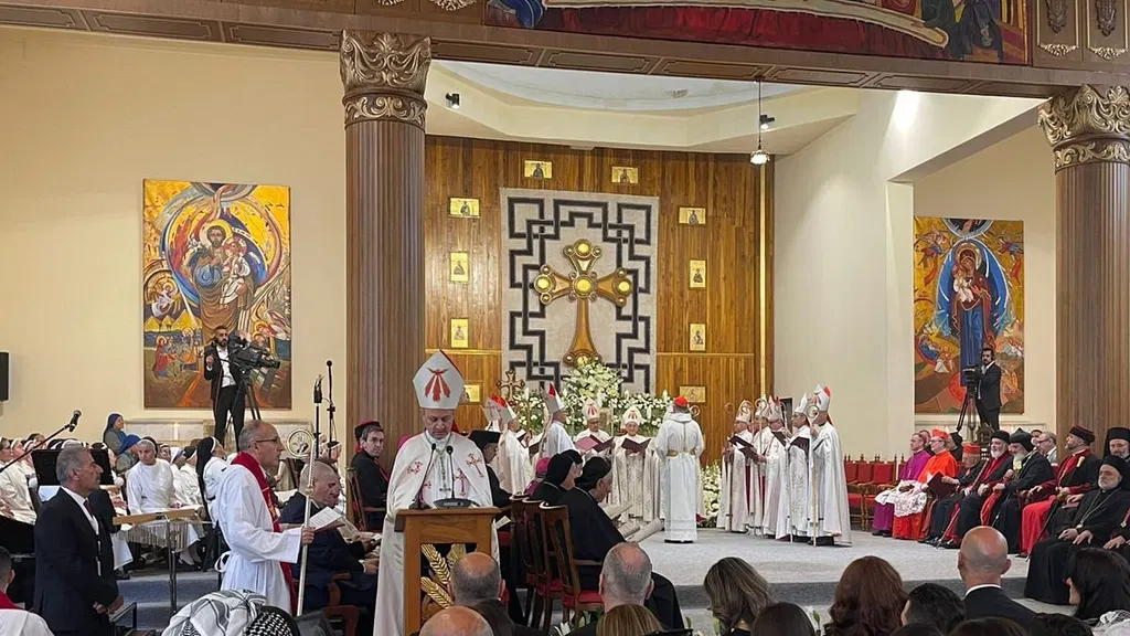 New Chaldean patriarch urges faith, Chaldean identity