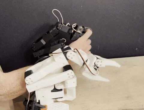 How to Control a Robot Arm with AI for $353.30