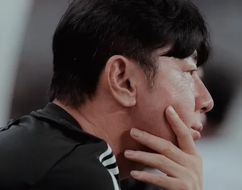 Debut Shin Tae-yong Berakhir Pahit! Gol Bunuh Diri Pankov Antar Persebaya Bungkam Persija, Piala Presiden 2026