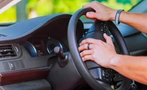 Setir Mobil Terasa Lari ke Kiri atau Kanan Saat Direm? Ini 7 Penyebab yang Wajib Diwaspadai dan Solusinya