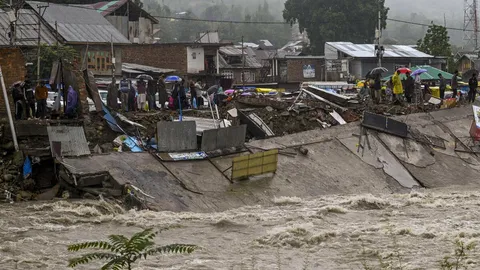 News in Frames: Upheaval in undulating valley