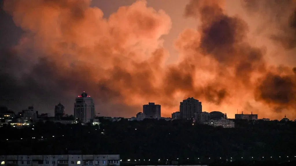 Missile strikes pound Kyiv after Russia vows retaliation