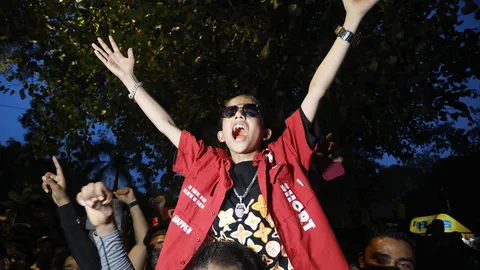 ‘Here for future of our children’ say parents at CJP protest with young children