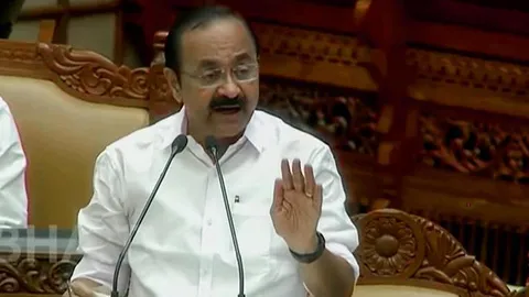 Satheesan’s open mic remark in Kerala Assembly on Kuttanad holiday fuels political row
