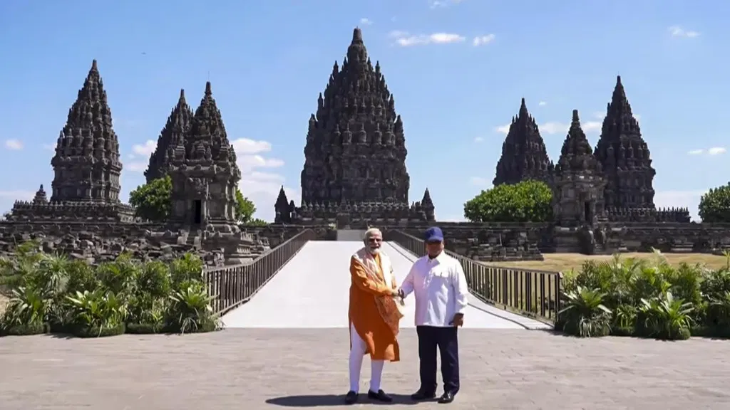 PM Modi, President Subianto visit Prambanan Temple in Indonesia