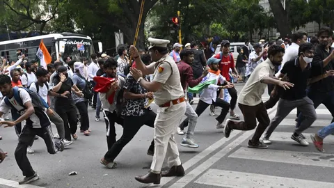 March to Parliament: Protesters’ anger extends beyond paper leaks