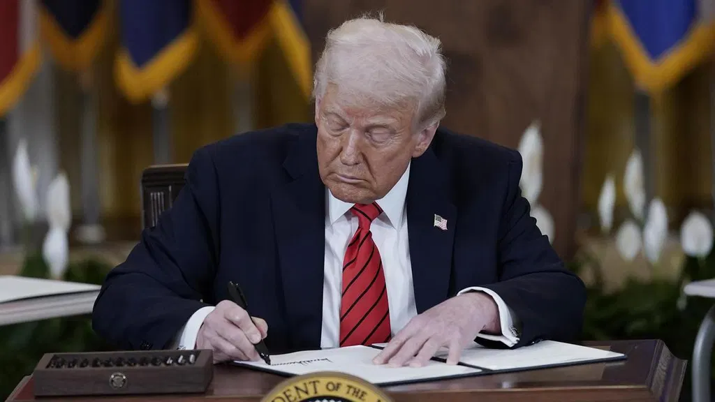 Trump administration promote program to check voter eligibility; critics fear a midterm purge