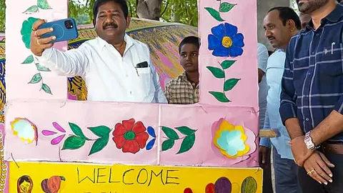 Minister lauds teacher for encouraging students’ early morning study routine