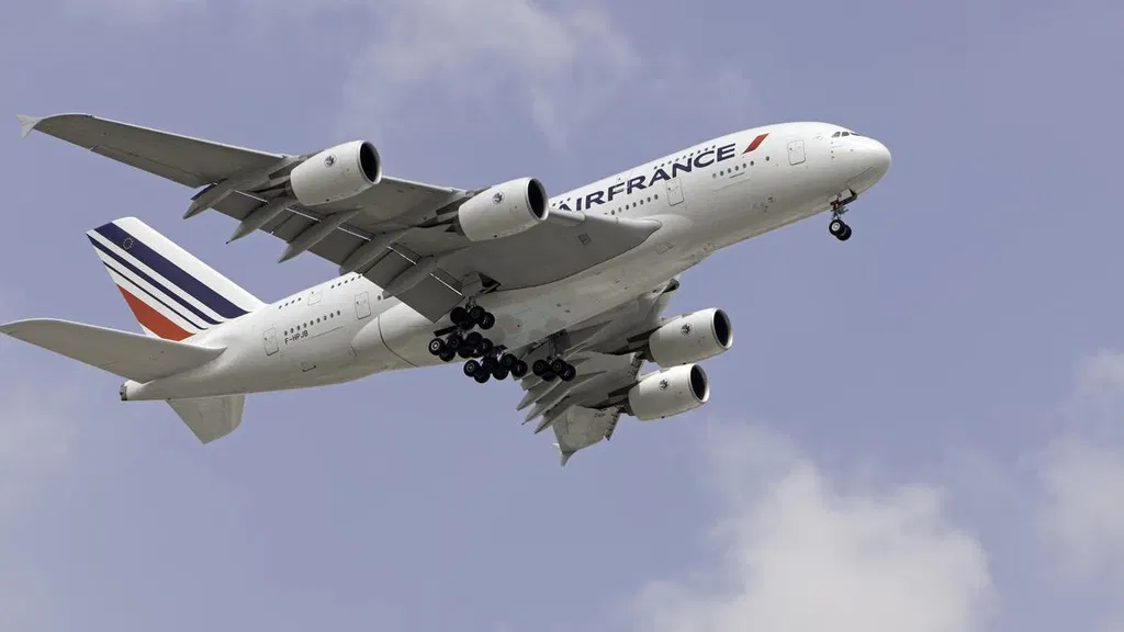 Air France flight to U.S. diverted to Montreal due to Ebola travel restrictions