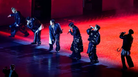 BTS Fans Warned Flash Photography Will Trigger J-Hope’s Assassination Protocol