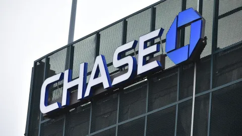Chase Reminds Customers To Only Share Banking Information With People Who Seem Nice