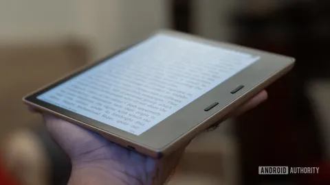 Amazon wants you to throw away your old Kindle. Here’s why I jailbroke mine instead