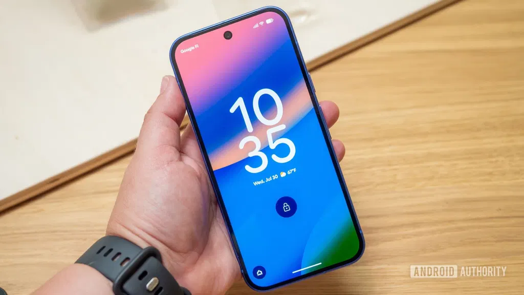 Google’s upcoming custom clocks could be easy to edit and move between Pixels