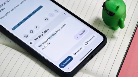 Gboard could soon use your screenshots and chats to draft much better replies than you