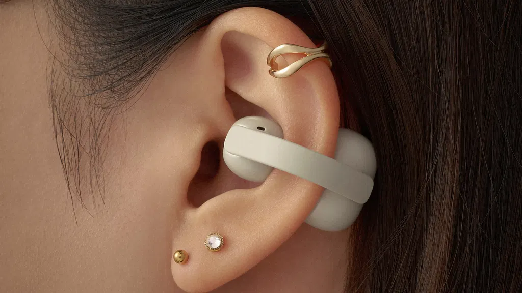 Grab a $70 discount on the Sony LinkBuds Clip open-ear earbuds