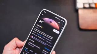 SpaceX reveals how Starlink Mobile plans to take on AT&T, Verizon, and T-Mobile