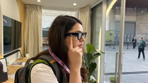 The Android XR smart glasses everyone wants won’t debut until next year