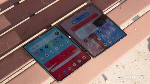 The Galaxy Z Fold 8 could be creaseless after all