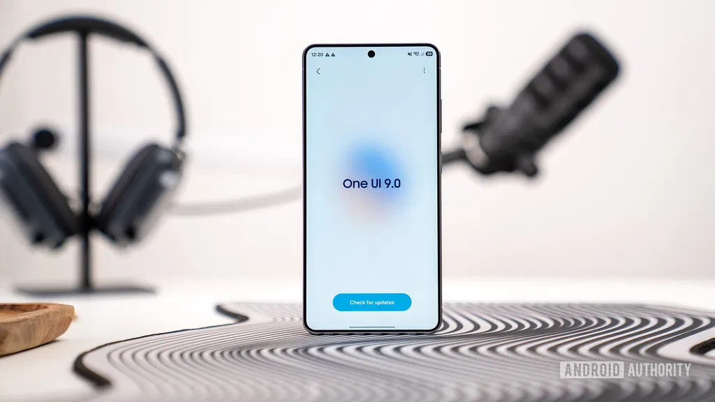 Samsung’s One UI 9 rollout may have hit a speed bump for the Galaxy S26