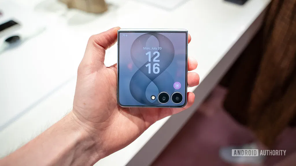 The Galaxy Z Flip 8’s best upgrade on paper is the one that worries me the most