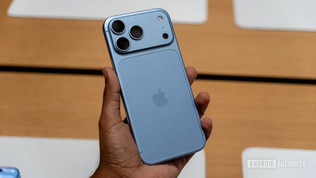 More Android phones in US, EU could finally get huge batteries, thanks to Apple