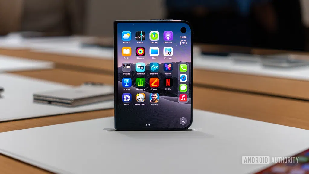 I hate when Android brands copy Apple — but the iPhone Duo is the exception