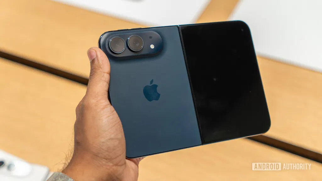 I used to love foldable phones. Now, I can’t stand them