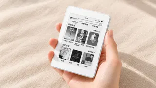 This Android brand just launched its own e-reader that lives on the back of your phone