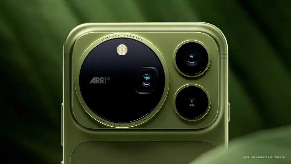 This flagship wants to make you a video pro with dual 200MP cameras — and that’s just the start