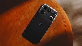 Motorola’s first Snapdragon 8 Elite Extreme Gen 6 phone is hard to ignore