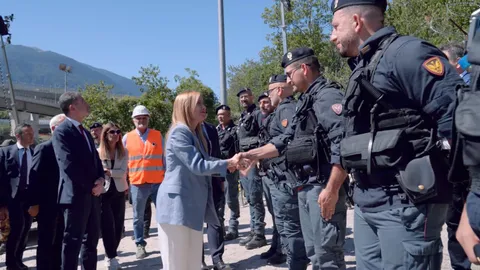 Meloni visits Susa Valley to meet police after TAV rail link 'urban warfare'