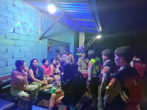 Polisi Razia Sasar 3 Kafe Malam di Gianyar