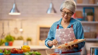 What to Include in a Heart Health Daily Regimen, From Supplements to Home Monitors