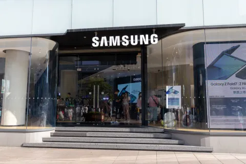 Samsung Expects the Chip Shortage to Get Worse Before It Gets Better