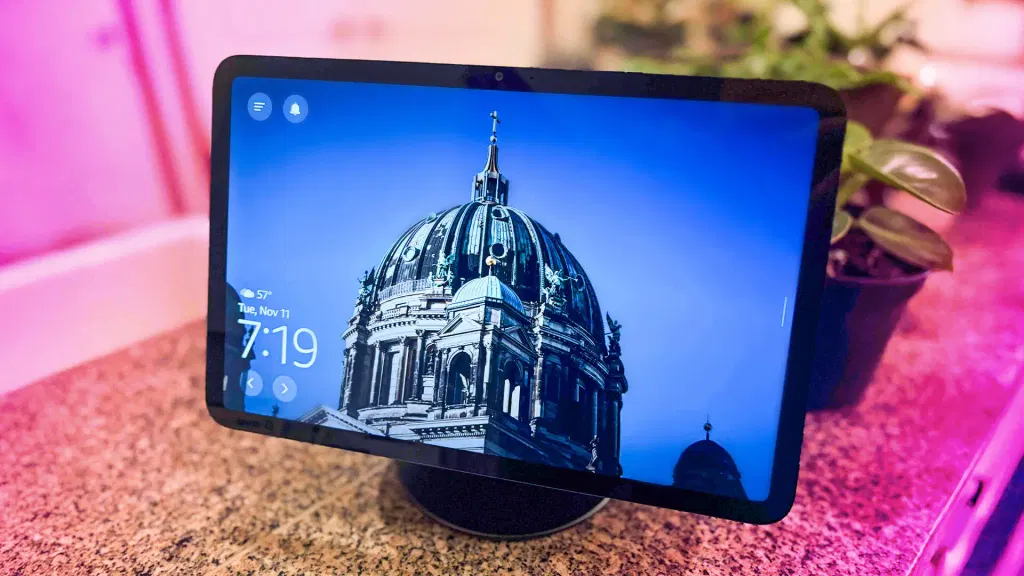 Apple’s Long-Rumored Home Hub Smart Display Might Arrive in October