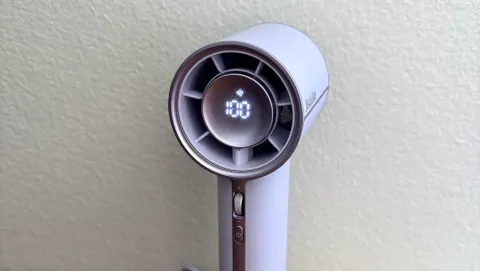 I’ve Been Testing Handheld Fans All Summer. This Is the $50 One I Throw in My Bag