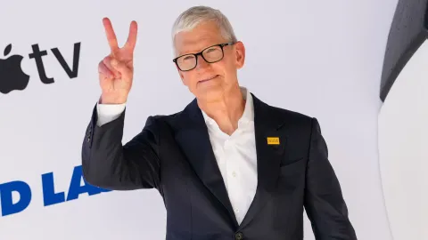 Tim Cook’s Final Earnings Call: Record iPhone Sales and Future Pricing Woes
