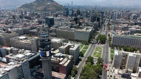 Año Nuevo 2026: Los desvíos de tránsito en Santiago por el show en la Torre Entel