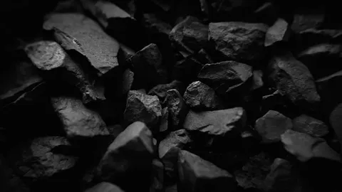 Doug Burgum destaca el descubrimiento de reservas estratégicas de carbón capaces de abastecer la demanda energética estadounidense durante 600 años