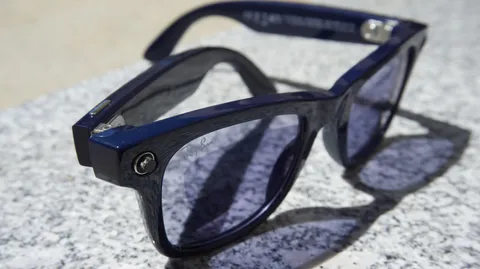A $2 sticker let me bypass the Meta Glasses' anti-creep feature