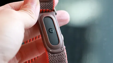 Engadget Podcast: Diving into the Fitbit Air and the Pope's AI criticism