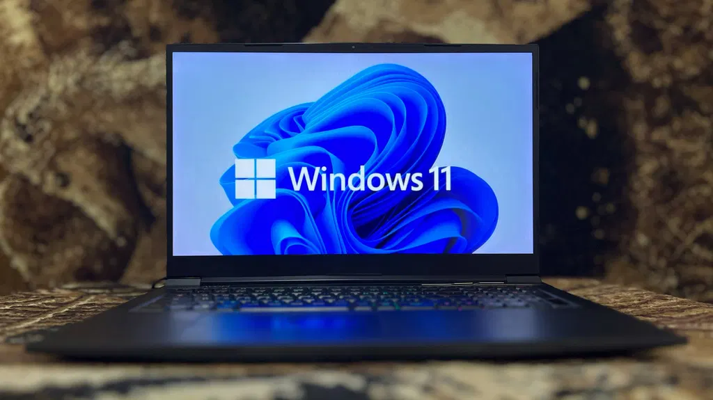 How to use the Windows 11 Media Creation Tool to create a bootable USB drive
