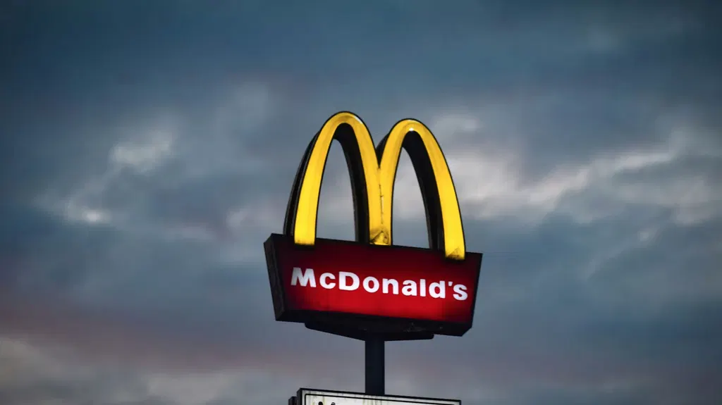 McDonald's is reportedly using AI to "dynamically" price its burgers