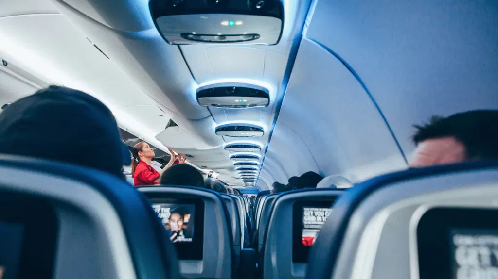 SpaceX's Starlink will soon provide in-flight Wi-Fi for American Airlines