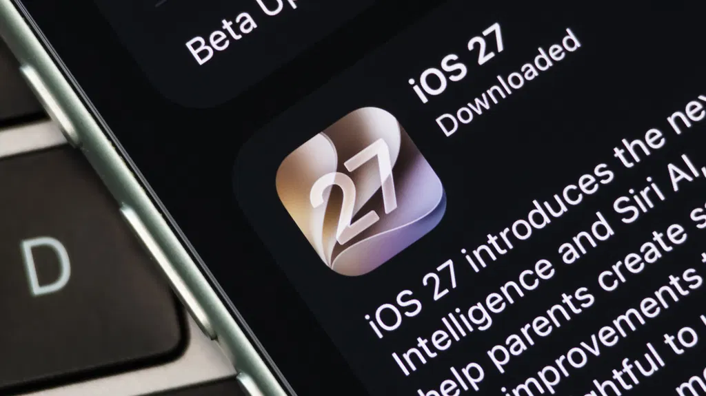 Why is there a waitlist for Siri AI in iOS 27?