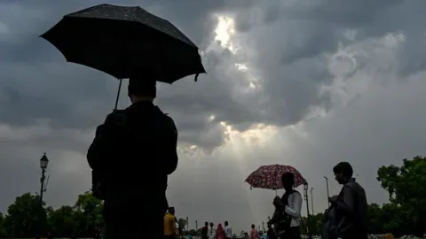 Dust storm, light rain likely to hit Delhi-NCR amid intense heatwave