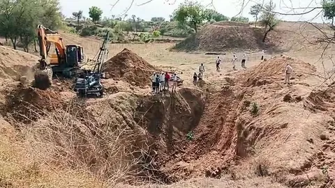 5 killed in soil collapse during well construction in Madhya Pradesh's Panna